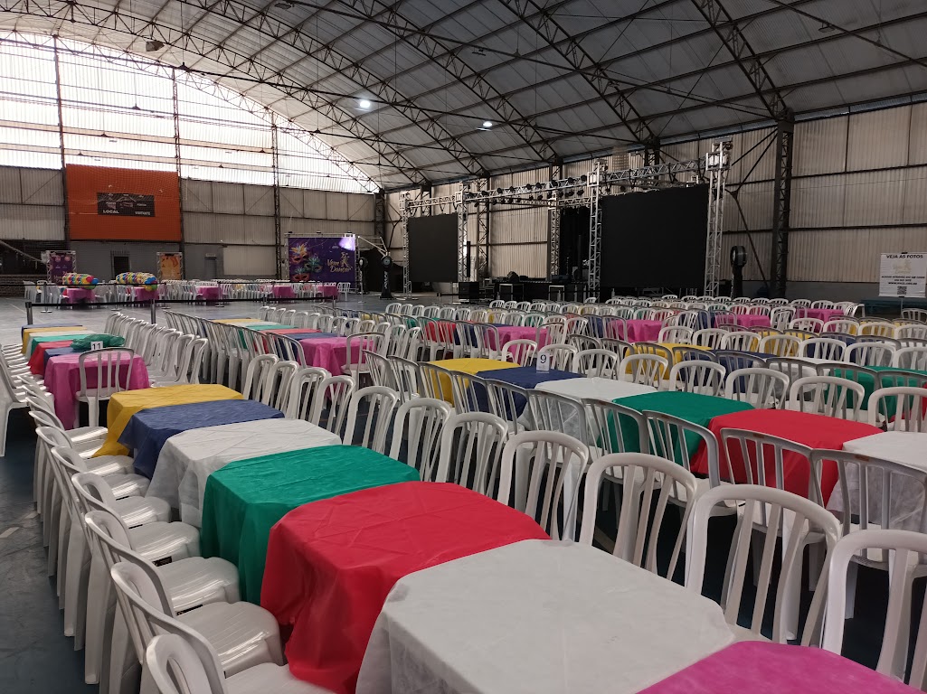 Mesas e Cadeiras.jpg